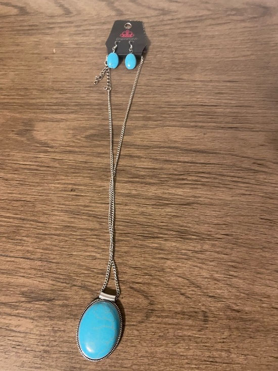 paparazzi Jewelry - paparazzi Turquoise Blue Oval Necklace with Matching Drop Earrings